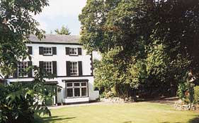 Field House B&B,  Stone